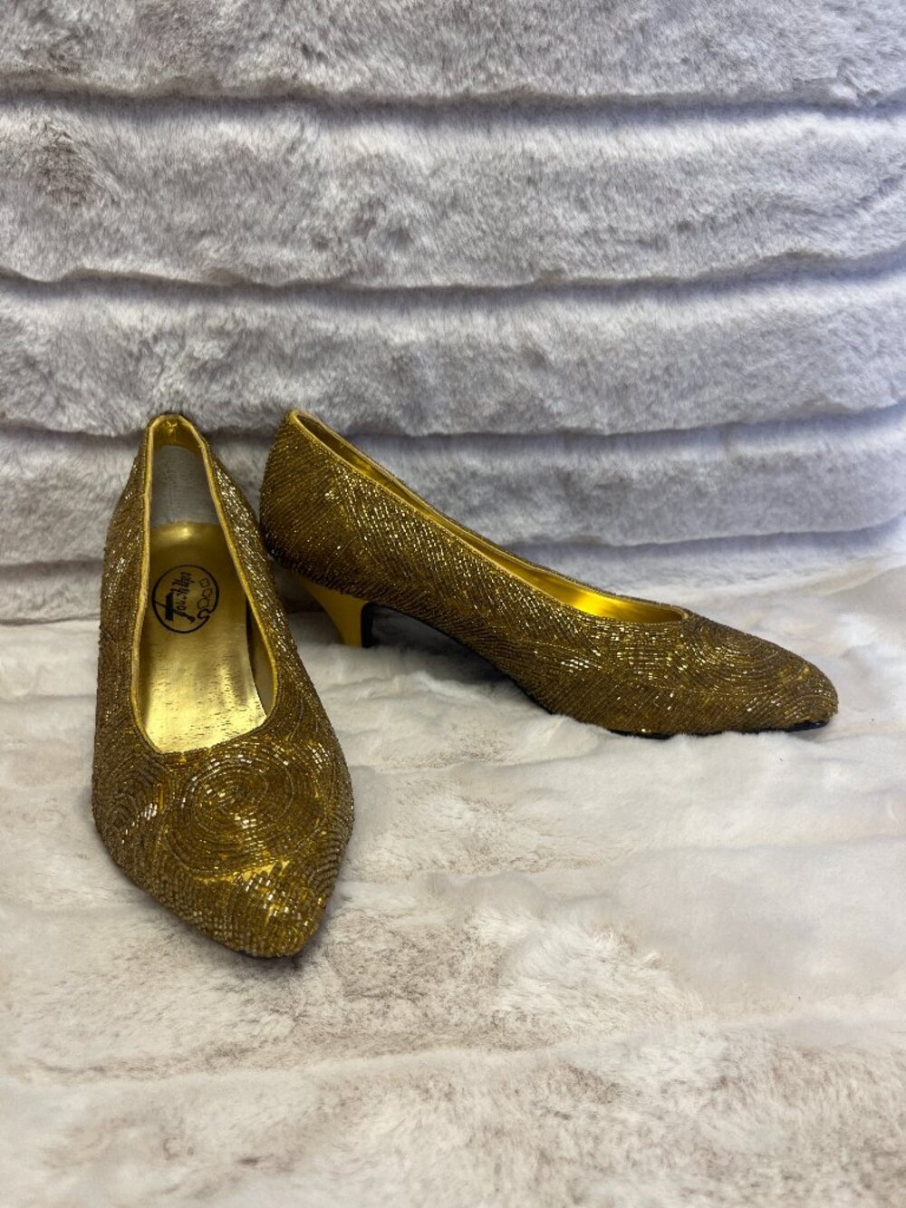 Size 8.5 Women's Touch Ups Golden Beaded Kitten Heels